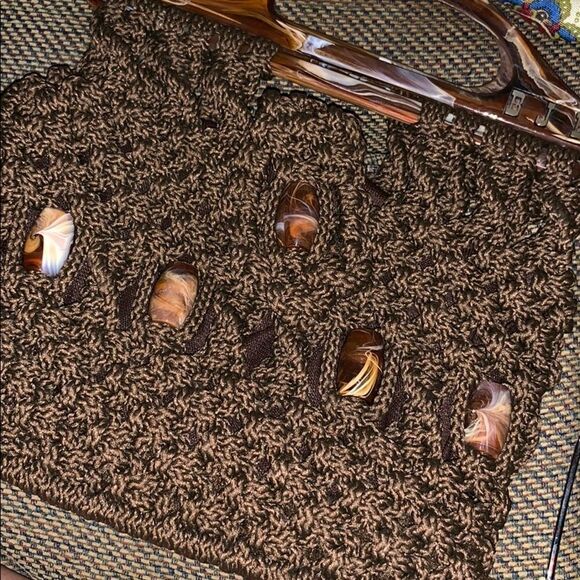 Vtg 70s brown macrame purse with plastic handles - Picture 6 of 7